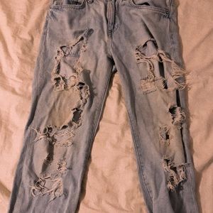 light wash ripped blue boyfriend jeans